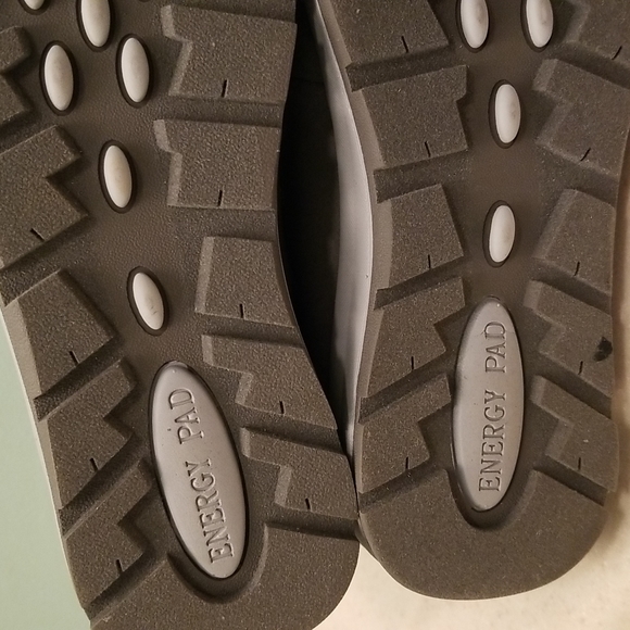 Cheeks Fitbody Ankle Sneaker/Hiker Boot. BNWT. Never worn. - Picture 7 of 10